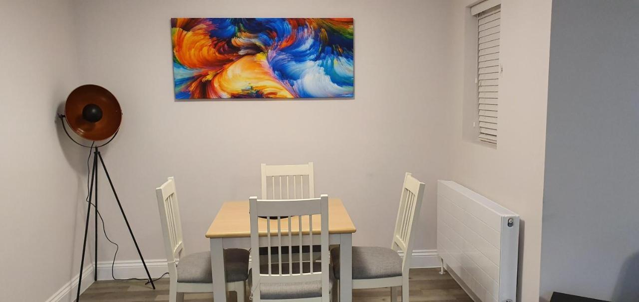 Garland Modern Spacious Apartment, Brentwood 1 Dış mekan fotoğraf
