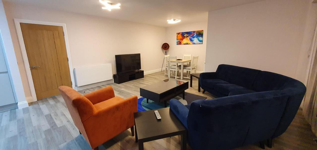 Garland Modern Spacious Apartment, Brentwood 1 Dış mekan fotoğraf